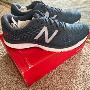 Men’s new balance 860